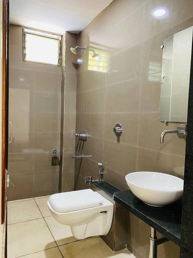 Hotel Tirth Ankleshwar Extérieur photo