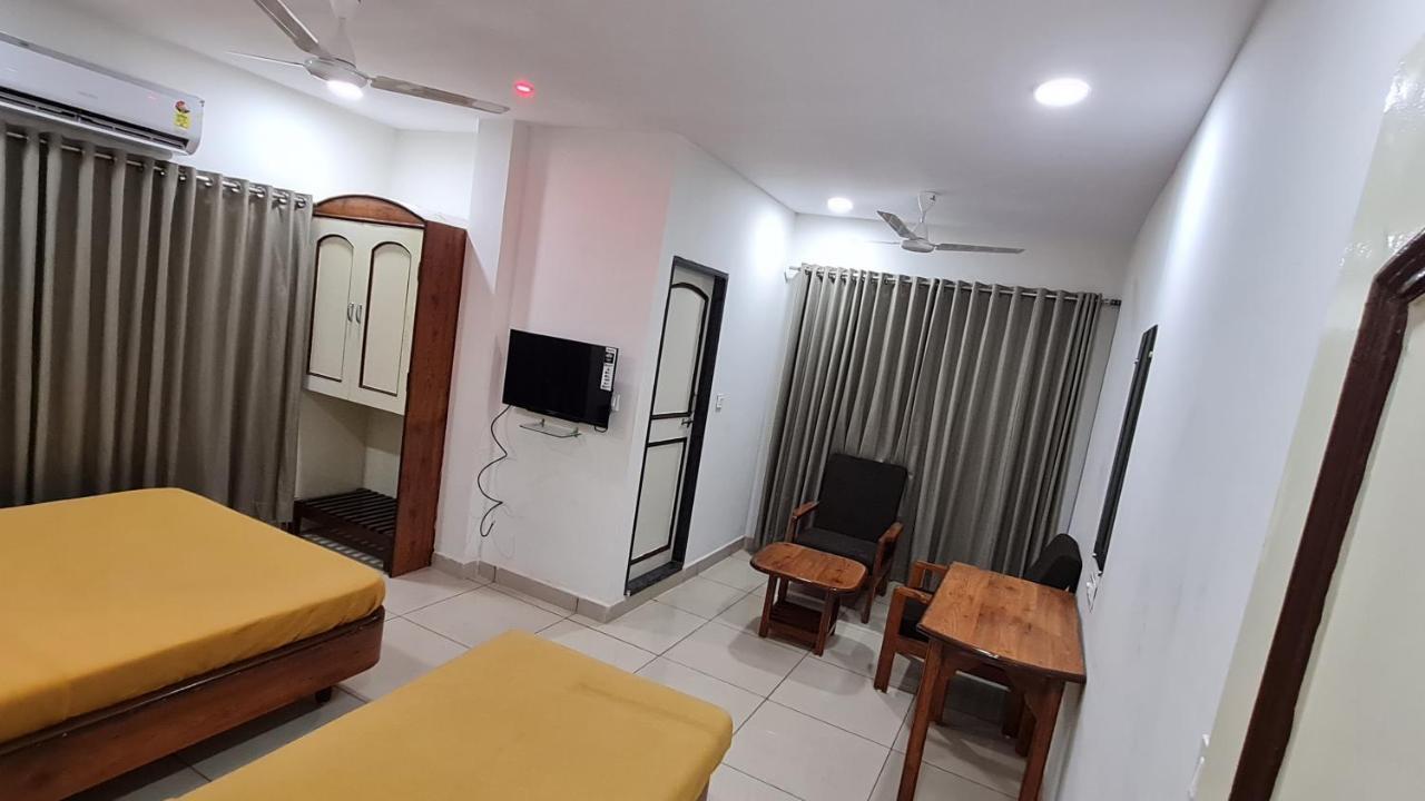 Hotel Tirth Ankleshwar Extérieur photo