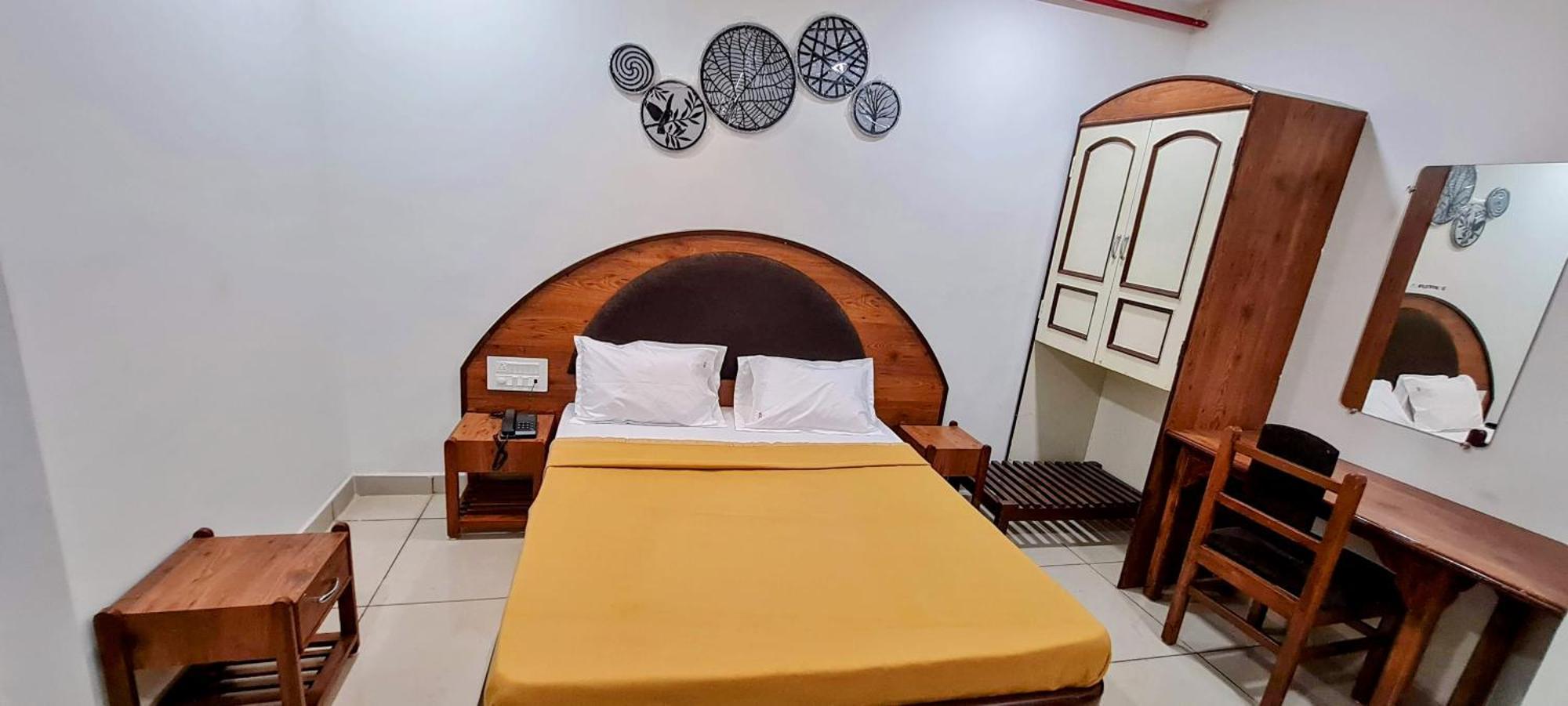 Hotel Tirth Ankleshwar Extérieur photo